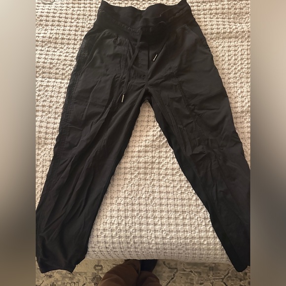 lululemon athletica Pants - Lulu lemon Dance Studio Mid-Rise Cropped Pant size 4